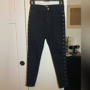 Urban Outfitters BDG Black Metal Grommet High-Rise Ankle Skinny Jeans 7 / 29